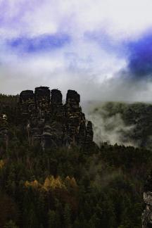 Wuzhishan Peak