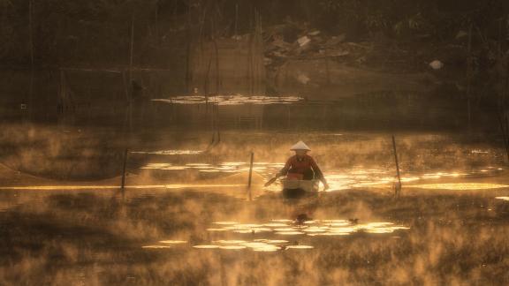 Vietnam Fisherman 009