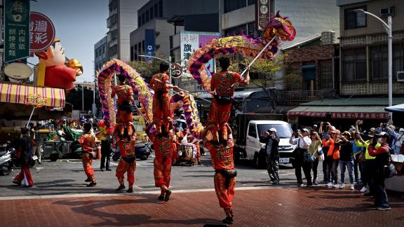 Dragon dance parade 2