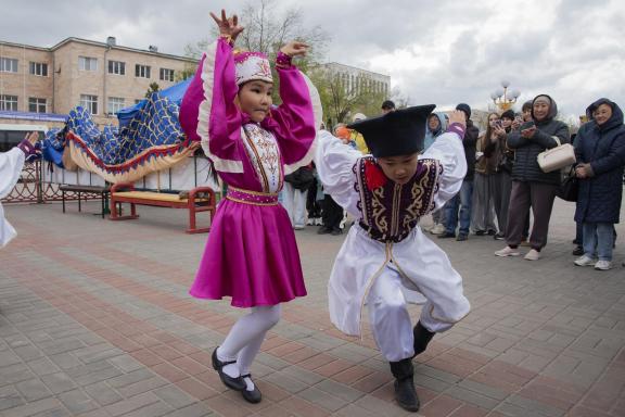 Kalmyk dance-2