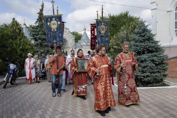 Procession of the Cross-2