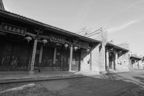 Between blue and white 3