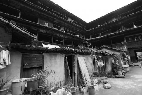 Ancient courtyard stacking 4