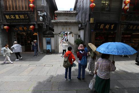 Three Lanes and Seven Alleys 3