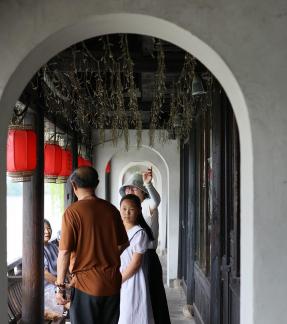 Time under the eaves 15