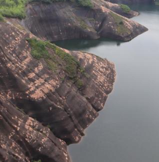 The Beauty of Mountains and Rivers1