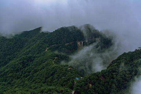 Yunwu Mountain Range 3
