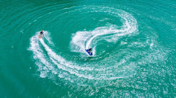 Raging Wave Speedboat