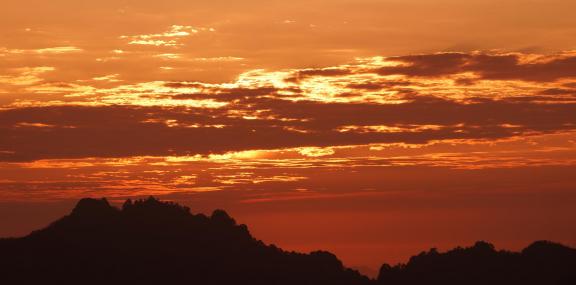 Between Yunshan Mountains 30