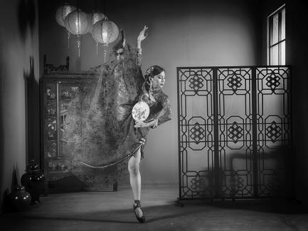 Ballerina in Chinese Dress 001