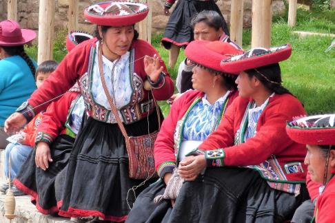 Women at work in Peru