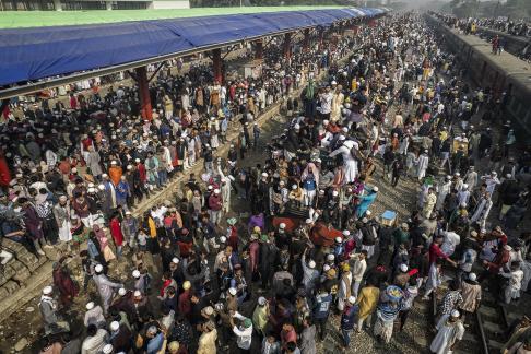 Toji train station in Dhaka 23