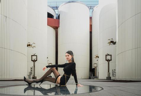 Beauty in front of the brewery