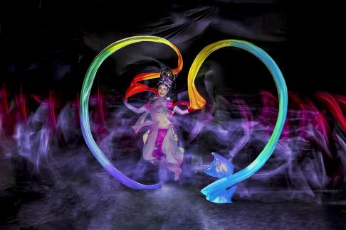 Ribbon dance 11