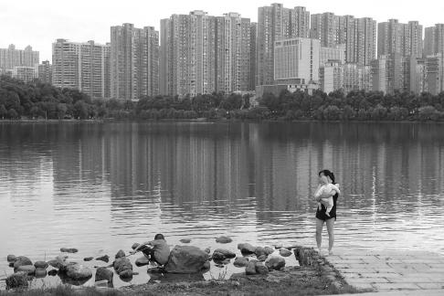 Silent by the lakeside 2