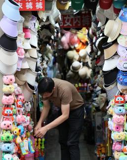 Afternoon street view 16