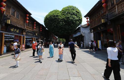 Watchman in front of the door 16