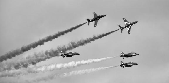Red Arrows Split