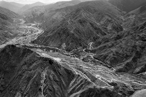 Scale of Mountains and Rivers 1