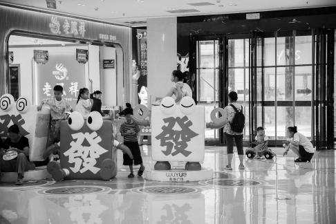 Strolling around the mall 4