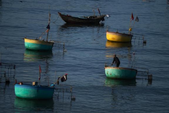 Vietnam Basket Fishing 02