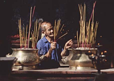 Votive incenses