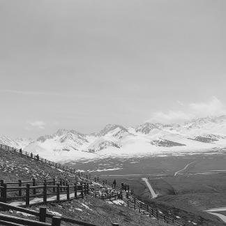 The distant Tianshan Mountains 2