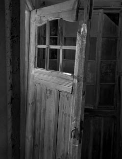 Kolmanskop decaying front door