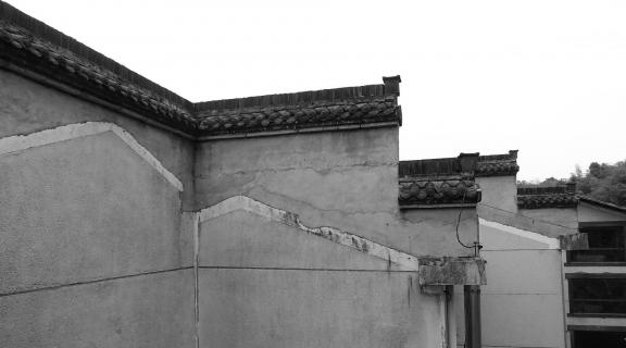 Courtyard wall4