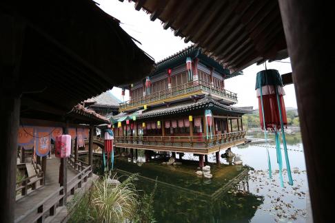 Visit the ancient city 73