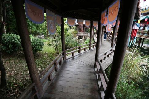 Visit the ancient city 74