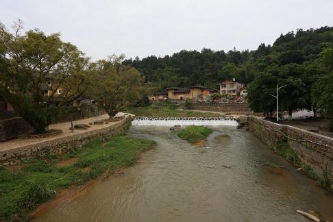 Round house and deep courtyard 13