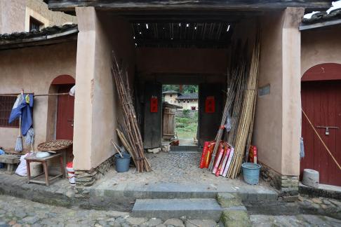 Daily life in the courtyard