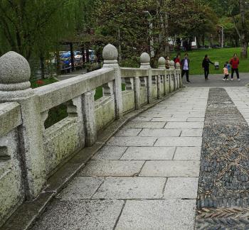 Blue stone pillow green 4