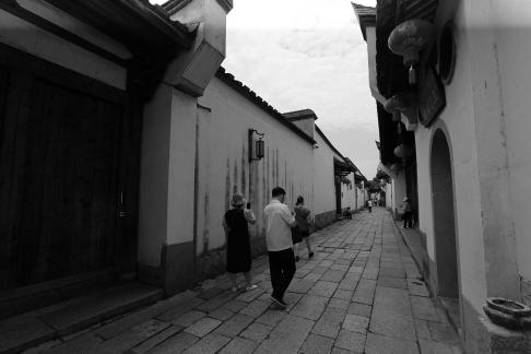 Three Lanes and Seven Alleys 22