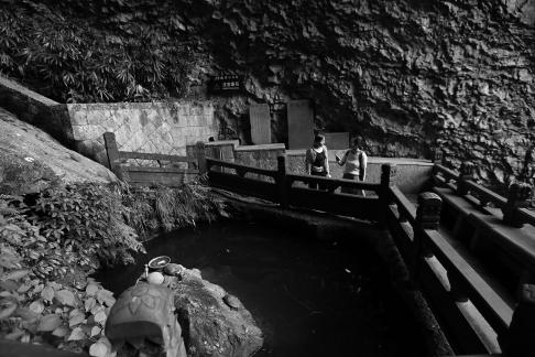 Deep mountains and deep pools 1