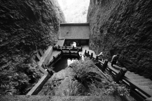 Deep mountains and deep pools 2