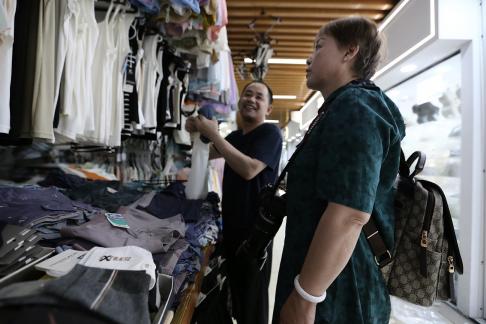 Floating light in the marketplace 9