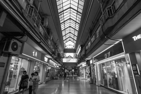 Floating light in the marketplace13