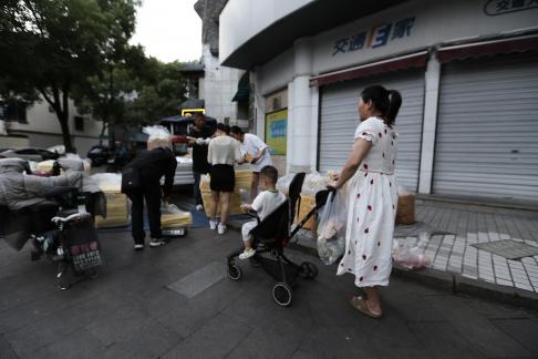 Floating light in the marketplace 2