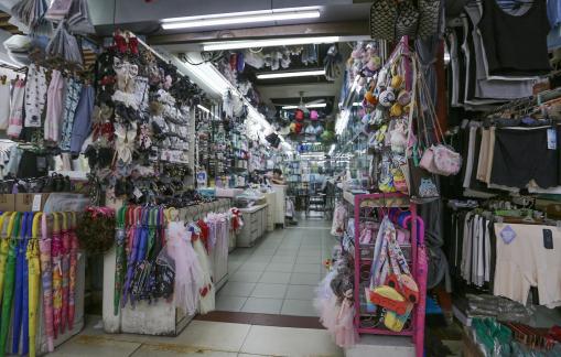 Floating light in the marketplace 7