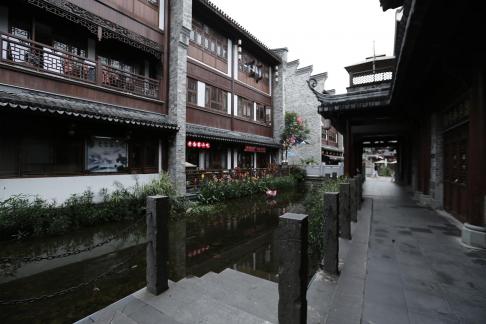 The House by the River 4