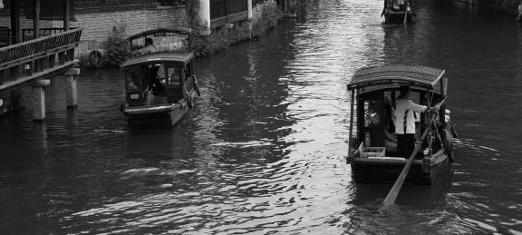 The sound of rowing in Jiangnan 24