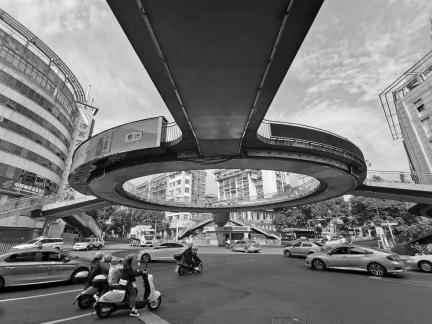 Urban overpass