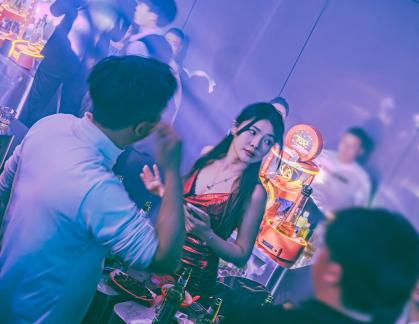 bar DJ 3