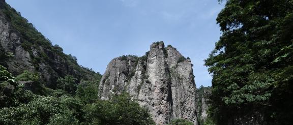 Beautiful mountains and rivers 4