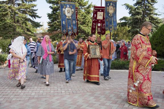 Procession of the Cross-6