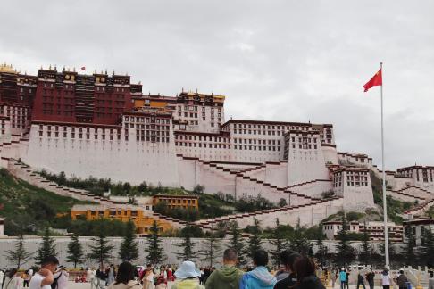 Take a photo in Xizang 23