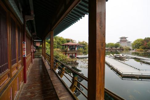 Visit the ancient city 83