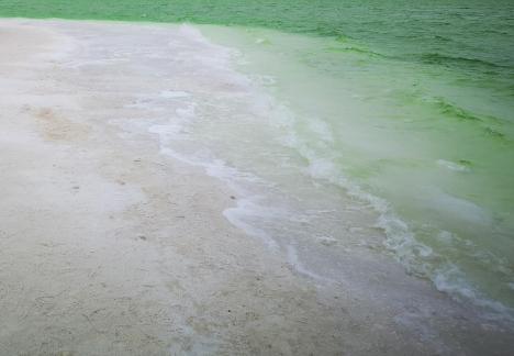 The water is like jade 1